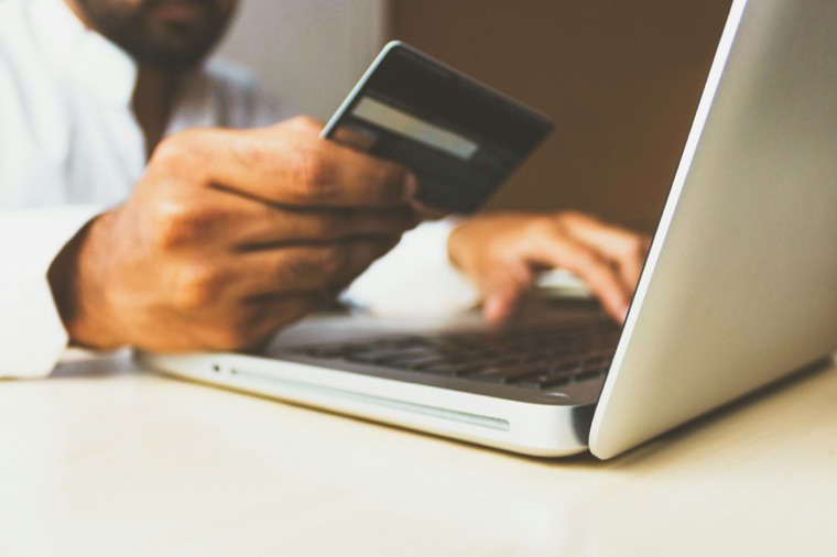 Marketplace or your own store? Choosing the right sales channel